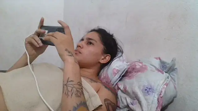 XXX chat uživo modela girl_tits