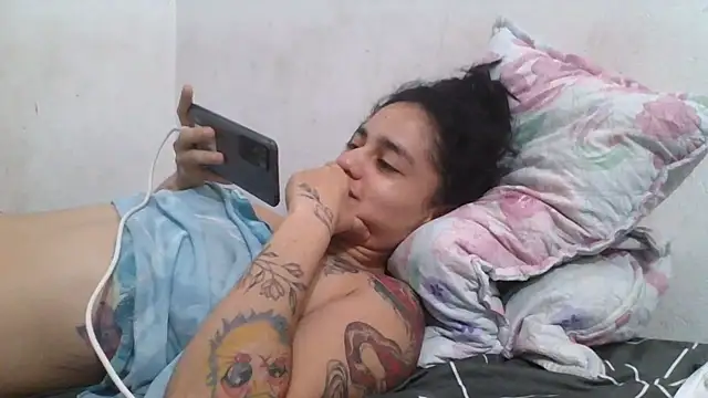 XXX chat uživo modela girl_tits