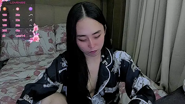MissAyaCollins- 在線直播表演