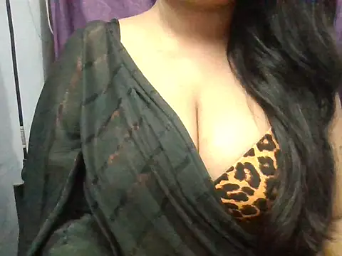 Roopshikha26 webcam show