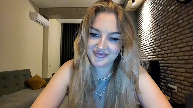 fifteenpoemn Live XXX chat