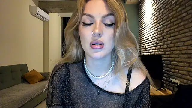 fifteenpoem Adlı Modelin Canlı XXX Sohbeti