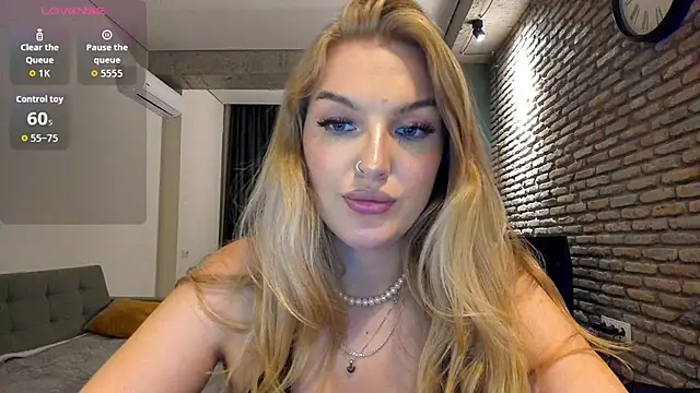 fifteenpoem live XXX chat