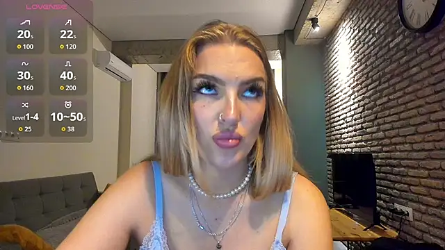 fifteenpoem Chat XXX in diretta