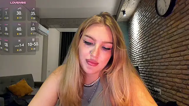 fifteenpoem's Live XXX Chat