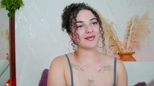 merida_bell18's Live XXX Chat
