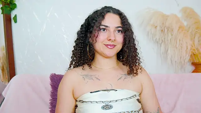 merida_bell18 Show in webcam