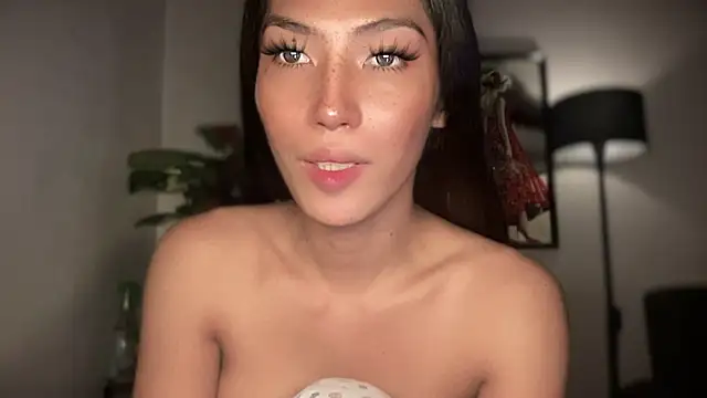Show modela Belle_Sinclair na web-kameri