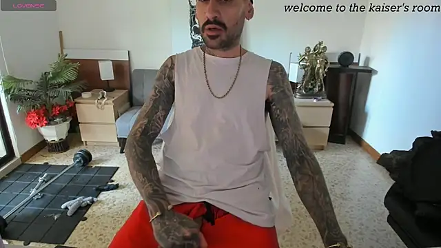 Chat XXX en directo de kaiser679_