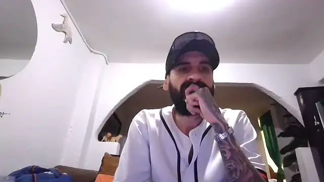 kaiser679_ Show in webcam