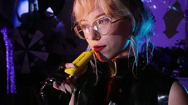 Scarlett_Wannerのウェブカメラショー