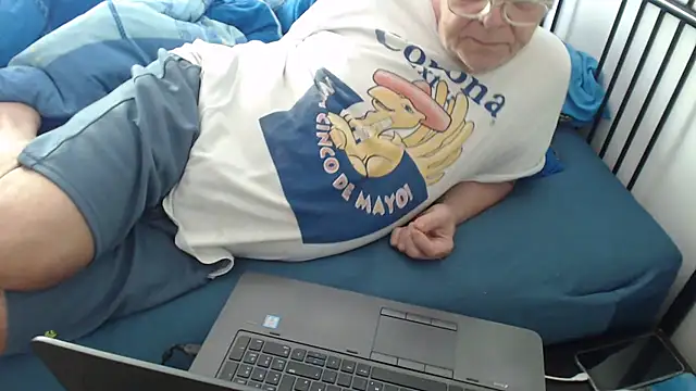 Cock__17 Show in webcam