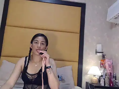 LovelyTrixie Pertunjukan Webcam