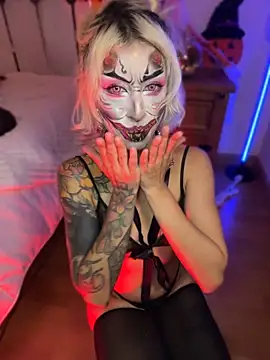 Show de Cinamoonn na webcam