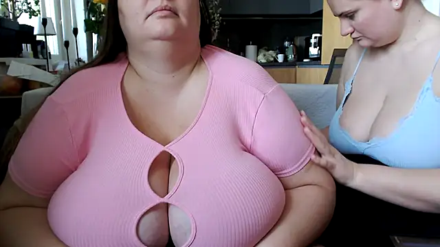 4NaturalBigTits Webcam-Show