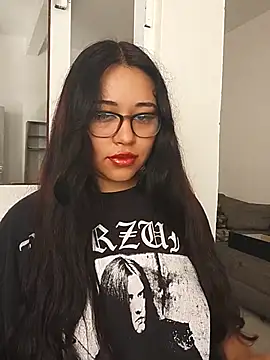_MayaOniOni_ Show in webcam