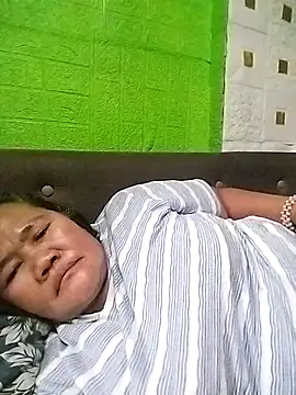 Hotsexymomcams4u Show in webcam