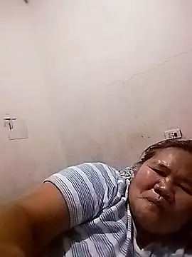 Hotsexymomcams4u 网络视讯表演