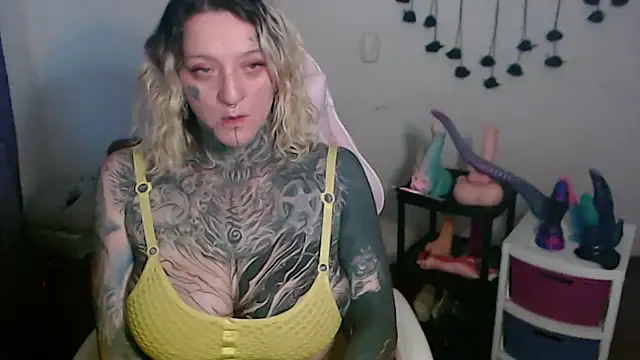 غرفة دردشة SLOPPYTITSS المباشرة