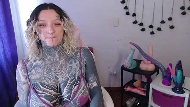 צ'אט XXX בשידור חי של SLOPPYTITSS