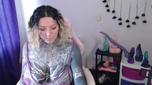 SLOPPYTITSS 라이  브 XXX 채팅
