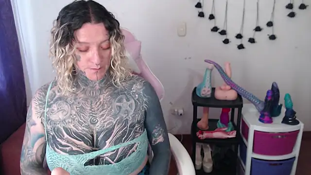 SLOPPYTITSS XXX чат на живо