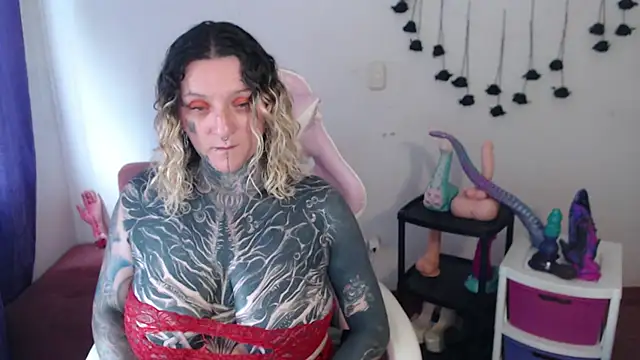 SLOPPYTITSS Show in webcam