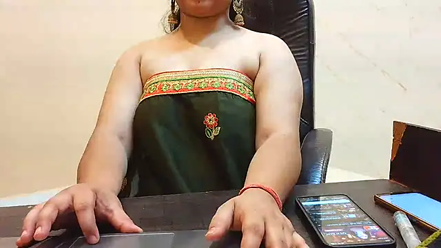 צ'אט XXX בשידור חי של PUCHEJAAN