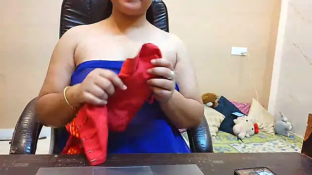 PUCHEJAAN – Live XXX-chat