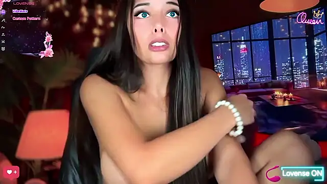 הופעת וובקאם של sassymarylou