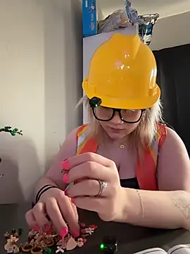 Cutiepiespanks' Webcam Show