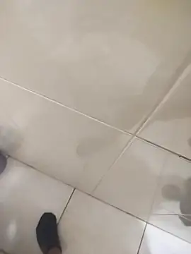 sagrado_1989: διαδικτυακό σόου στην κάμερα