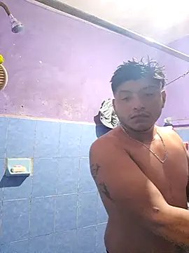 Show modela 000002m na web-kameri