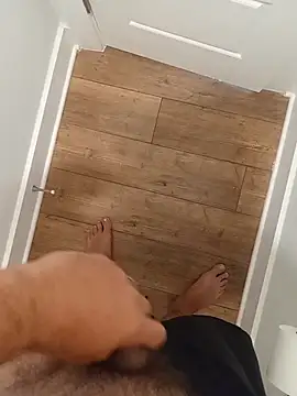 Mark_Dad Show in webcam