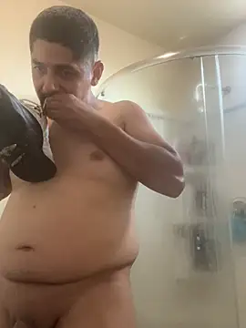 bigballs069 Show in webcam
