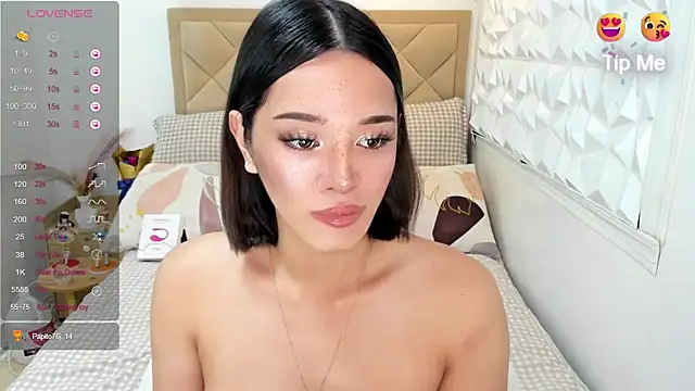 TsHeartXxx's Webcam Show