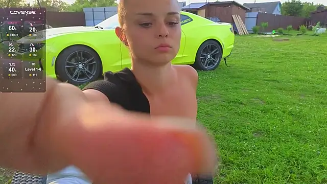 הופעת וובקאם של Misss_Vikk