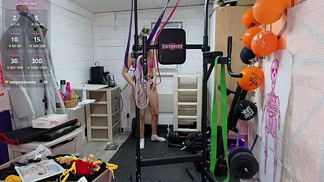 Misss_Vikk Adlı Modelin Canlı XXX Sohbeti
