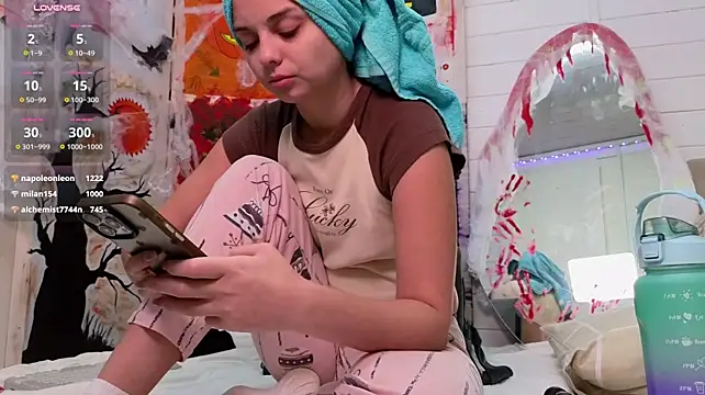 Misss_Vikk Adlı Modelin Canlı XXX Sohbeti