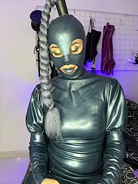 mylatexpleasure XXX чат на живо