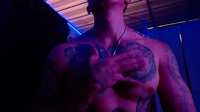 Show de Adam_Hudsond na webcam