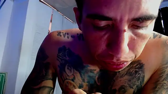 Adam_Hudsond Show Webcam