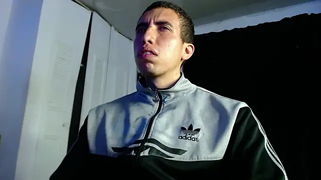 Adam_Hudsondn Webbikameraesitys