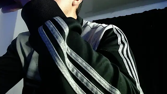Adam_Hudsondのウェブカメラショー