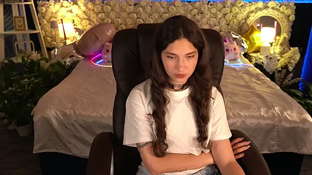 BabyFlowerr's Live XXX Chat