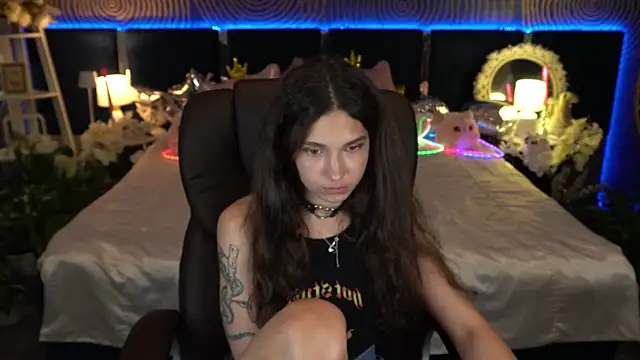 BabyFlowerr's Live XXX Chat