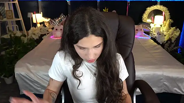 צ'אט XXX בשידור חי של BabyFlowerr