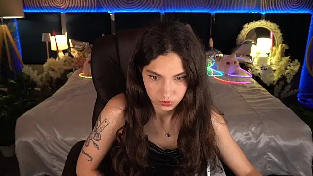 Chat +18 de BabyFlowerr ao vivo