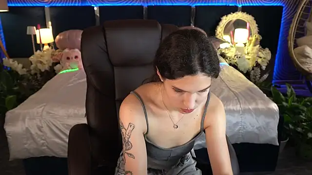 BabyFlowerr's Live XXX Chat
