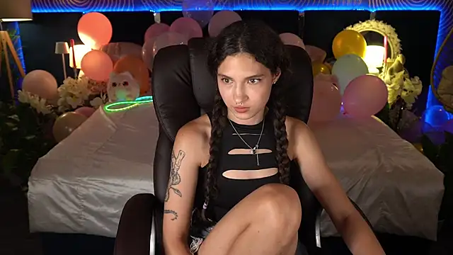 Živý XXX chat BabyFlowerr